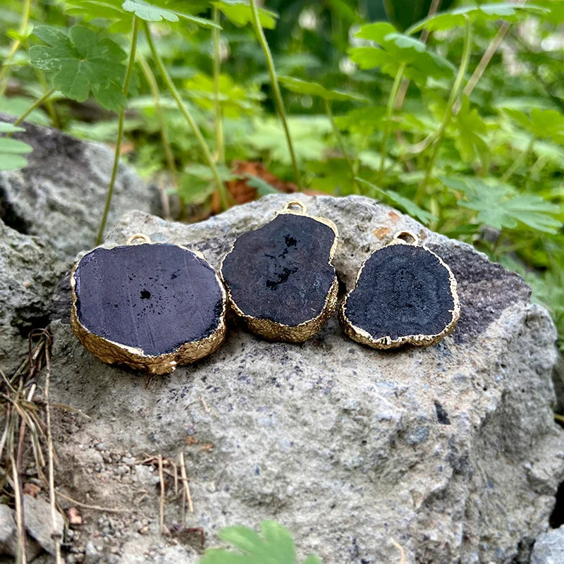 Pendentif irrégulier en pierre naturelle neuve 2 pièces