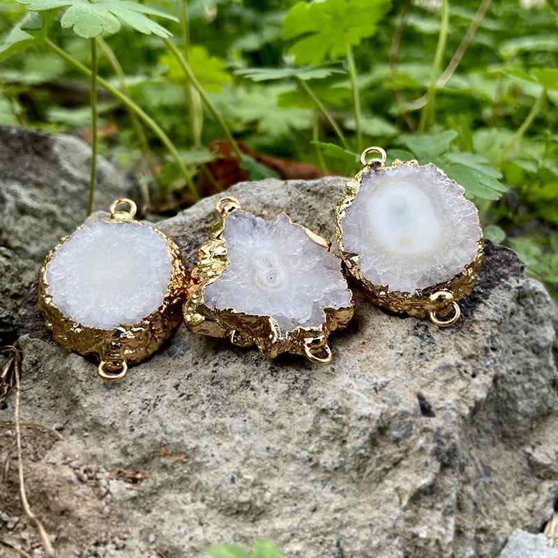 Pendentif irrégulier en pierre naturelle neuve 2 pièces